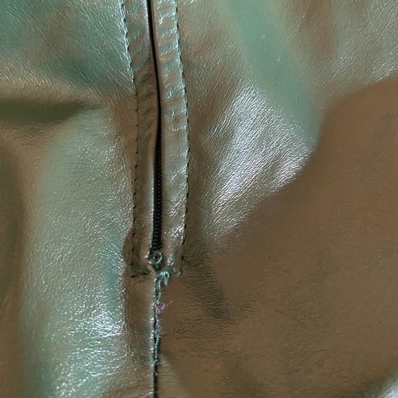 Hunter Green Diani Leather Pencil Skirt - Picture 6 of 7